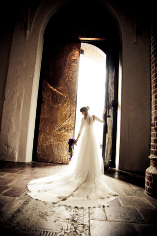 Illustration for article titled Wedding photographer: important things to consider when choosing a photographer